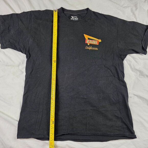In-N-Out Burger T-Shirt Men Large Black Shirt California Sunset Classic Cars - Picture 8 of 9